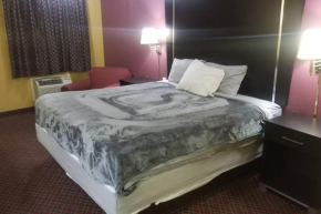 Hotel 2 Queen Beds Hotel Room 208 Wi-Fi Hot Tub Room Booking